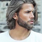 Jelenlegi férfi frizurák 2021