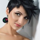 Rövid frizurák nők Csintalan 2022 képek