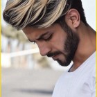 Trend férfi frizurák 2022