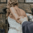 Menyasszonyi frizura oldalsó fonat