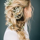 Esküvői virágok haj