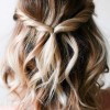 Frizurák közepes hosszúságú haj esküvő