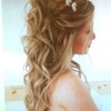Készítsen magának egy menyasszonyi frizurát közepes hosszúságú hajjal