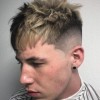 Sidecut frizurák férfiak számára
